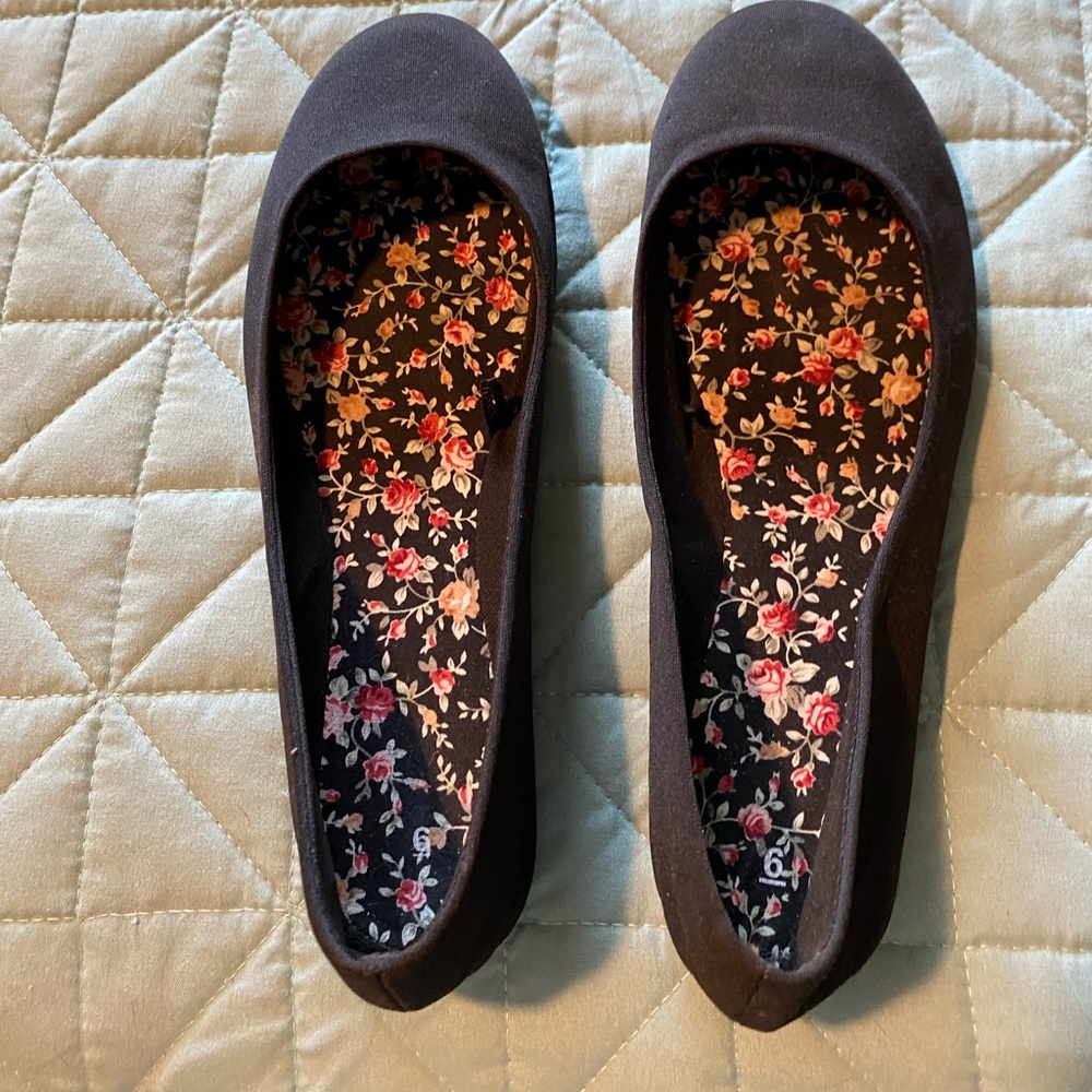 Black flats.   Size 6